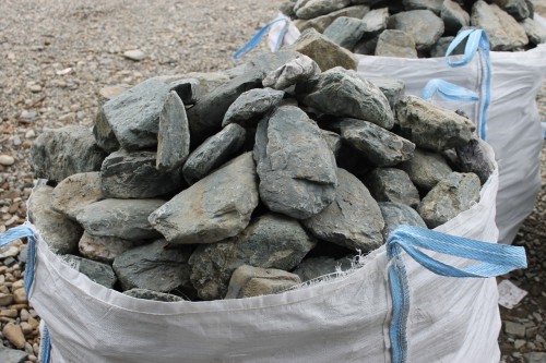  Гранит скальник (серо-зеленый) фр. 100-500 мм.  купить в Краснодаре гранит зеленый, серый, салатовый крупный ландшафтный валун 6 000 руб/т   фото 