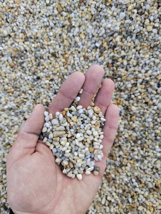 Галька крымская жемчужная фр. 3-5 мм.  купить с доставкой в Краснодару фото 
