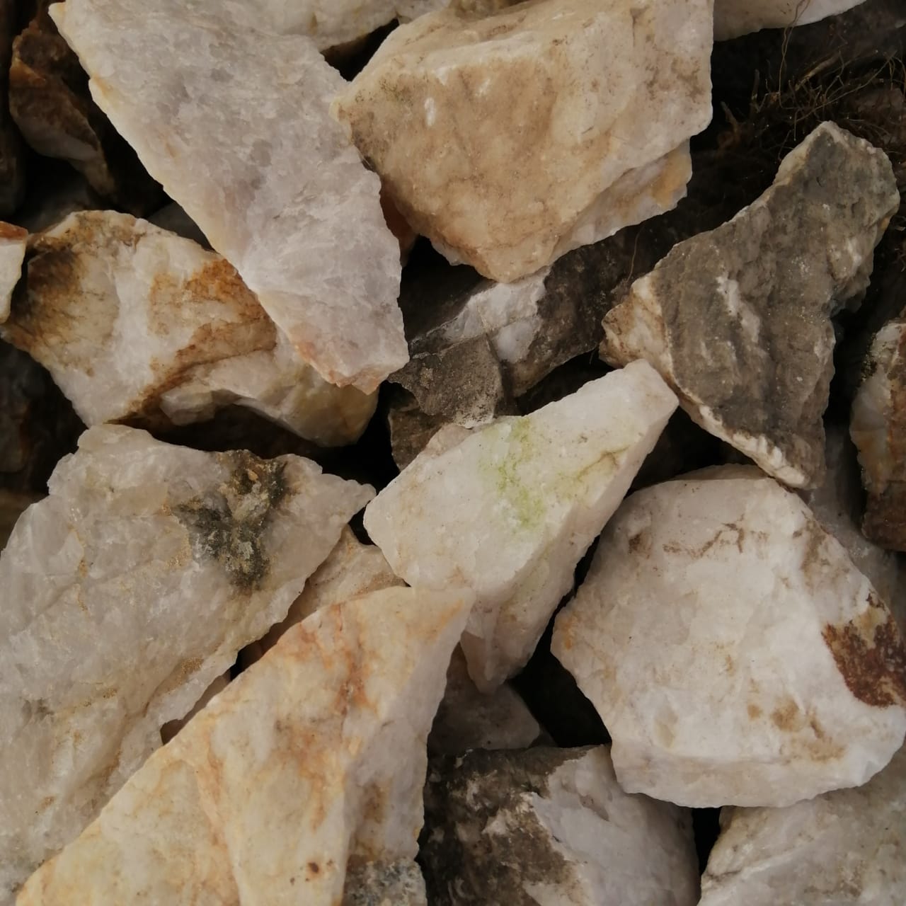 фото Кварц ( фр. 70-100 мм)  купить в Краснодаре в интернет-портале 