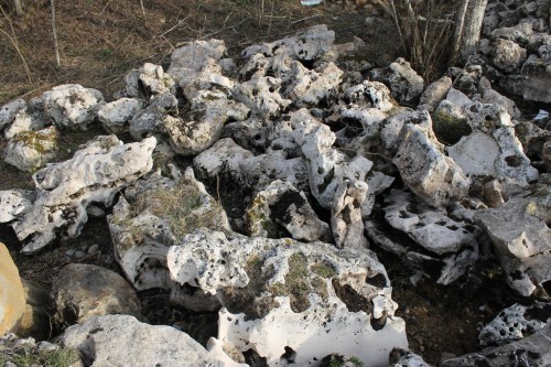  Выветренный известняк (степной) фр. 500-1500 мм.  купить в Краснодаре    8 500 руб/т   фото 