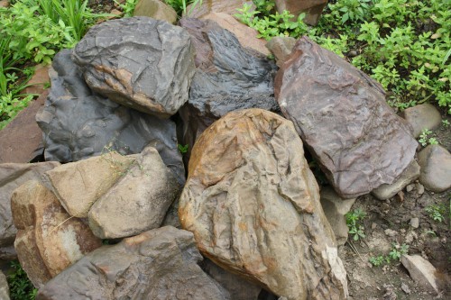  Песчаник декоративный ландшафтный (фр. 300-500 мм)  купить  в Краснодаре песчаник желтый рыжий серый зеленый валун речной окатанный природный песчаника 4 500 руб/т   фото 