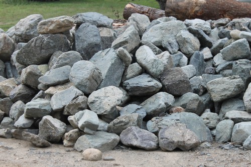  Гранит скальник (серо-зеленый) фр. 100-500 мм.  купить в Краснодаре гранит зеленый, серый, салатовый крупный ландшафтный валун 6 000 руб/т   фото 