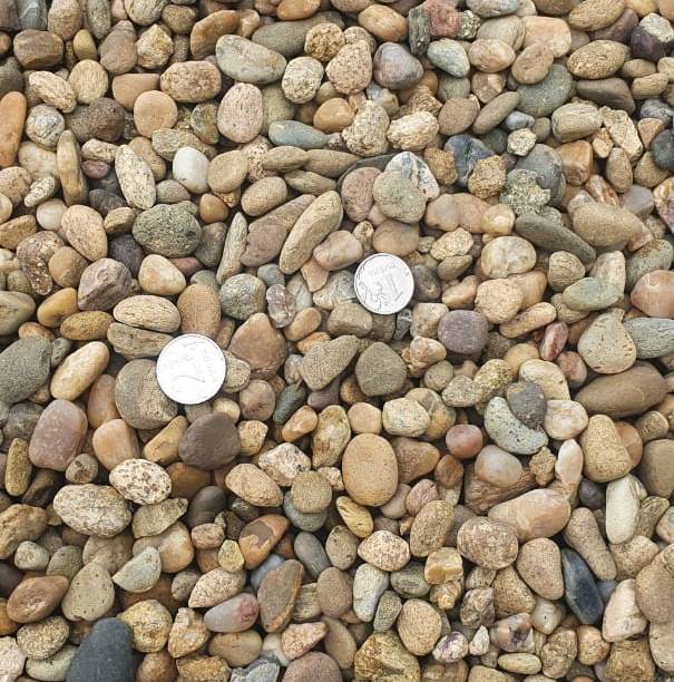  Галька окат (серо-желтая) фр.10-20 мм. купить   в Краснодаре галька серо-желтая, рыжая, серый речная окатанная округлая галька 4000 руб/т   фото 