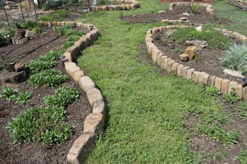 Песчаник для строительства и кладки блочный (фр 100-200 мм)  купить  в Краснодаре песчаник бежевый серый рыжий валун мелкий для строительства песчаник 6500 руб/т   фото 