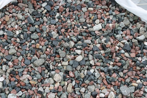  Микс разноцветной гальки  (щебень галтованный микс:: серый-зеленый-розовый) фр.10-20 мм.  купить  в Краснодаре мрамор серый, зеленый, розовый щебень окатанный округлый декоративный ландшафтный 14500 руб/т   фото 