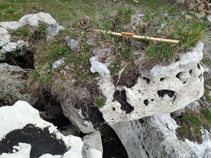 Выветренный известняк (степной) фр. 500-1500 мм.  купить в Краснодаре    8 500 руб/т   фото 