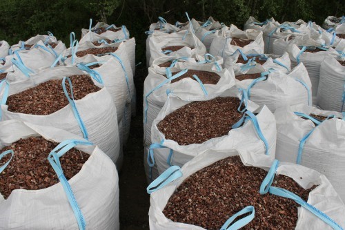  Мраморная крошка (щебень крошка розовый) фр. 10-20 мм.  купить  в Краснодаре мрамор розовый, красный каменная декоративная крошка ландшафтная 7700 руб/т   фото 