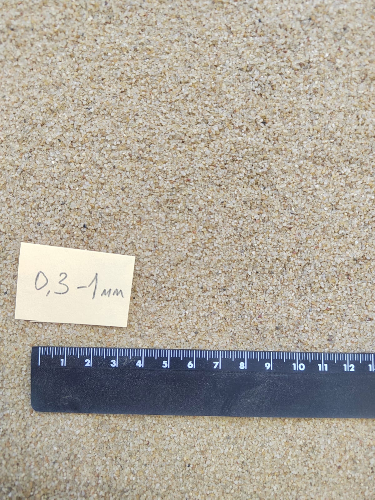 Кварцевый песок для площадок фр. 0,3 - 1 мм.  купить в Краснодаре фото 