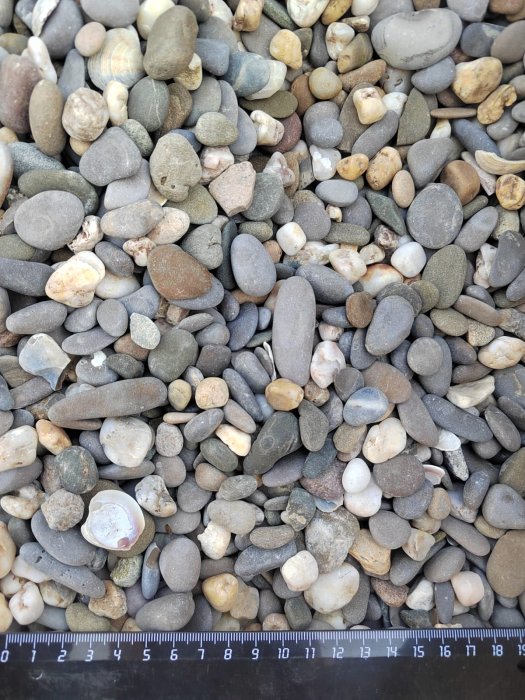 Галька крымская прибрежная фр. 10-20 мм.  купить с доставкой в Краснодару фото 